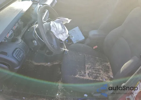 2005 Dodge Neon Sxt z USA, uszkodzony, nr VIN 1B3ES56C35D118088